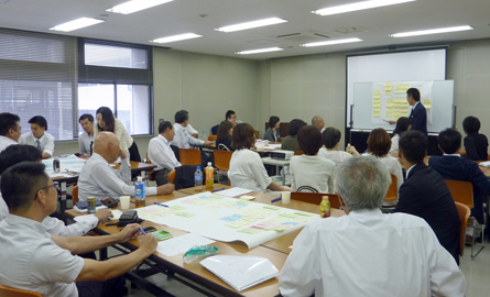 社内勉強会の様子 社内勉強会の様子